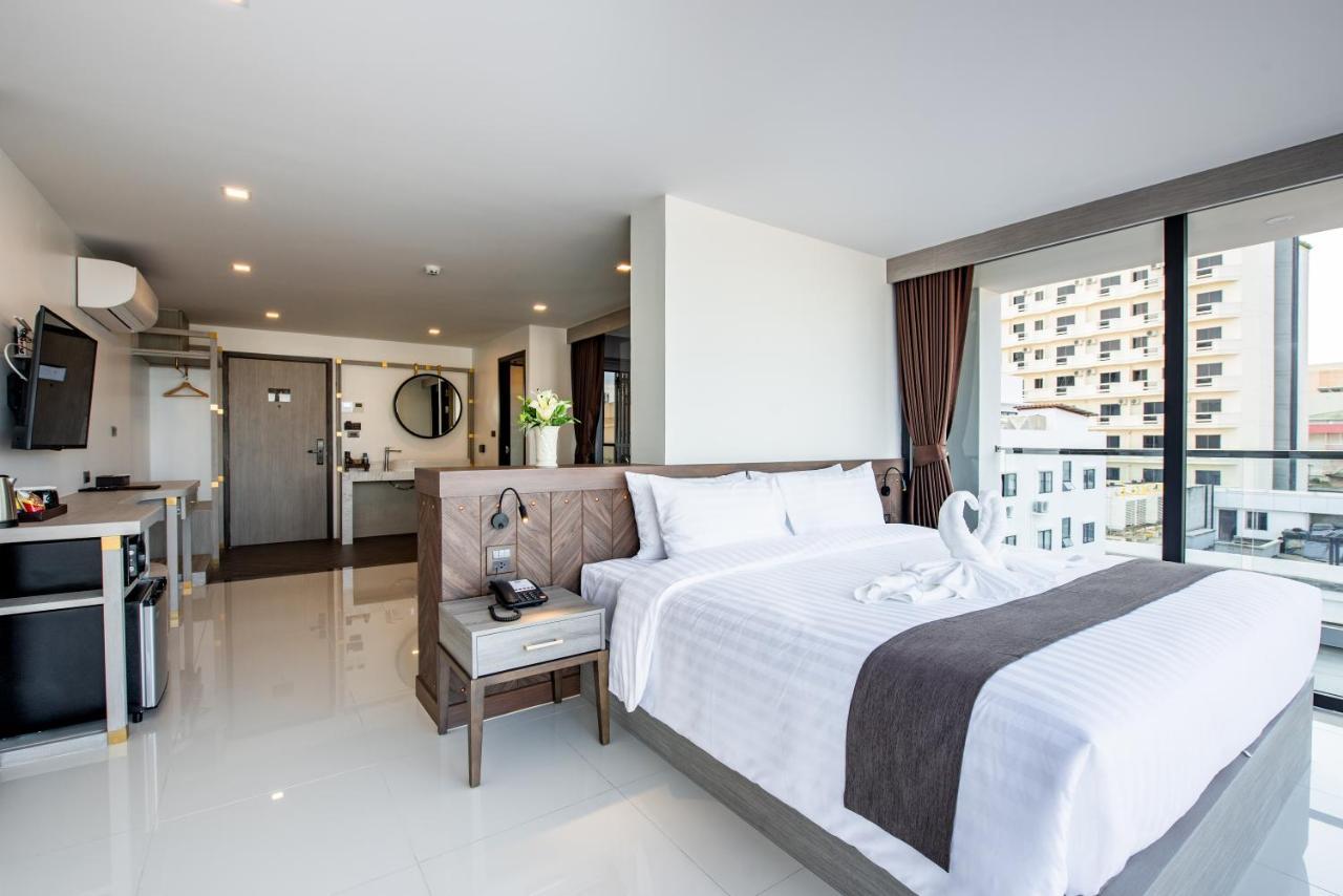 Blackwoods Hotel Pattaya - Sha Extra Plus Extérieur photo A typical studio apartment